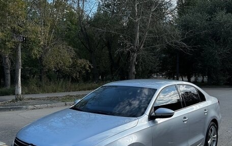 Volkswagen Jetta VI, 2015 год, 1 300 000 рублей, 1 фотография