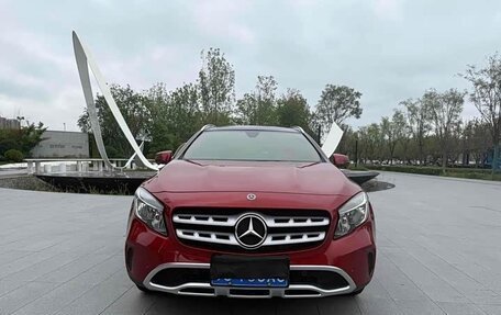 Mercedes-Benz GLA, 2018 год, 1 599 777 рублей, 2 фотография