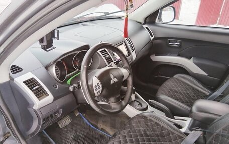 Mitsubishi Outlander III рестайлинг 3, 2006 год, 1 200 000 рублей, 5 фотография