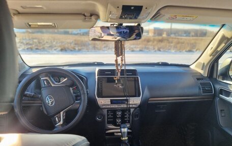 Toyota Land Cruiser Prado 150 рестайлинг 2, 2020 год, 6 500 000 рублей, 7 фотография