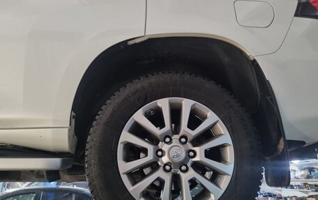 Toyota Land Cruiser Prado 150 рестайлинг 2, 2020 год, 6 500 000 рублей, 12 фотография