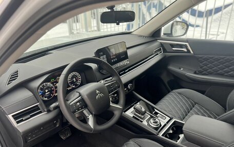 Mitsubishi Outlander, 2023 год, 3 750 000 рублей, 19 фотография