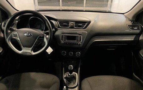 KIA Rio III рестайлинг, 2015 год, 915 000 рублей, 36 фотография