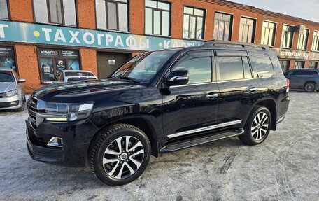 Toyota Land Cruiser 200, 2018 год, 7 950 000 рублей, 1 фотография