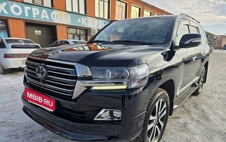 Toyota Land Cruiser 200, 2018 год, 7 950 000 рублей, 2 фотография