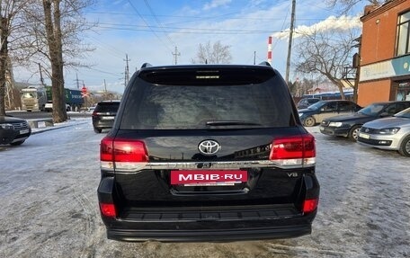 Toyota Land Cruiser 200, 2018 год, 7 950 000 рублей, 10 фотография