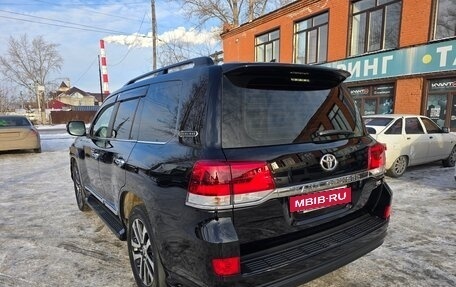 Toyota Land Cruiser 200, 2018 год, 7 950 000 рублей, 9 фотография