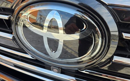 Toyota Land Cruiser 200, 2018 год, 7 950 000 рублей, 21 фотография