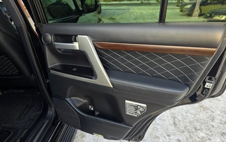 Toyota Land Cruiser 200, 2018 год, 7 950 000 рублей, 40 фотография