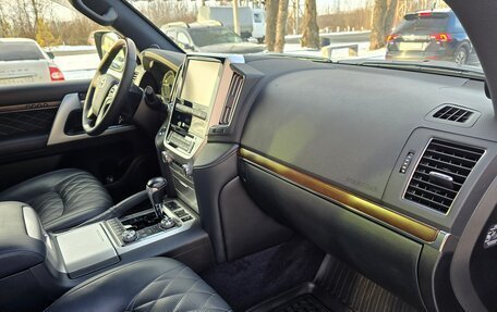 Toyota Land Cruiser 200, 2018 год, 7 950 000 рублей, 39 фотография