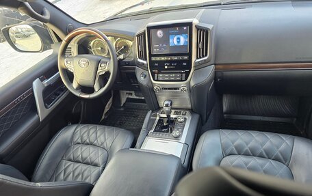 Toyota Land Cruiser 200, 2018 год, 7 950 000 рублей, 38 фотография