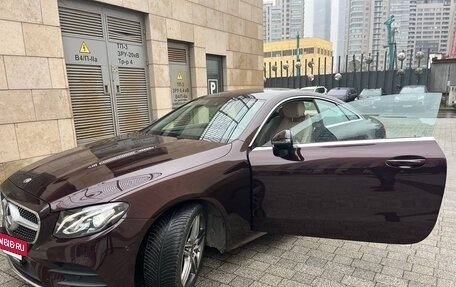 Mercedes-Benz E-Класс, 2019 год, 5 500 000 рублей, 10 фотография