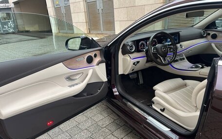Mercedes-Benz E-Класс, 2019 год, 5 500 000 рублей, 11 фотография