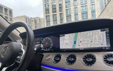 Mercedes-Benz E-Класс, 2019 год, 5 500 000 рублей, 21 фотография