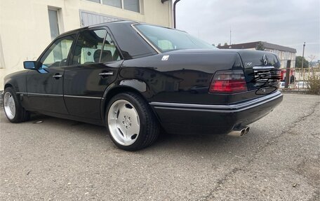 Mercedes-Benz E-Класс, 1994 год, 1 150 000 рублей, 5 фотография