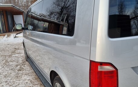 Volkswagen Caravelle T6 рестайлинг, 2017 год, 2 900 000 рублей, 3 фотография