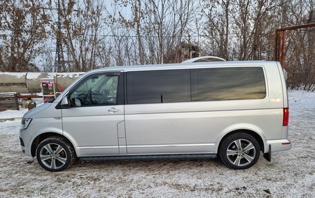 Volkswagen Caravelle T6 рестайлинг, 2017 год, 2 900 000 рублей, 4 фотография