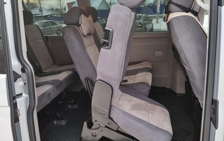 Volkswagen Caravelle T6 рестайлинг, 2017 год, 2 900 000 рублей, 11 фотография