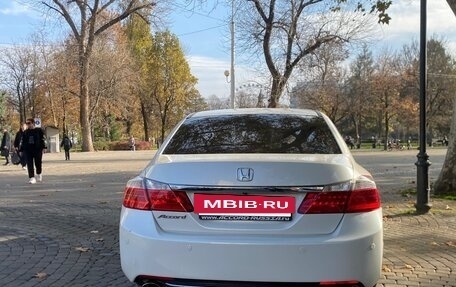 Honda Accord IX рестайлинг, 2014 год, 1 350 000 рублей, 5 фотография