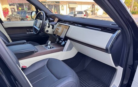 Land Rover Range Rover IV рестайлинг, 2023 год, 15 380 000 рублей, 10 фотография