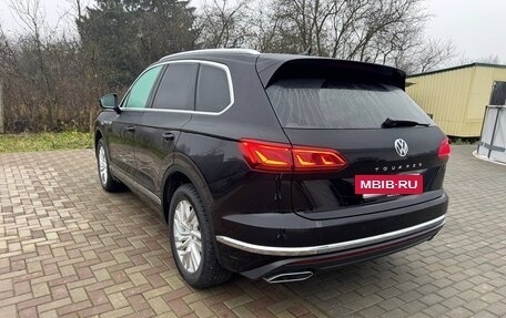 Volkswagen Touareg III, 2018 год, 3 900 000 рублей, 4 фотография
