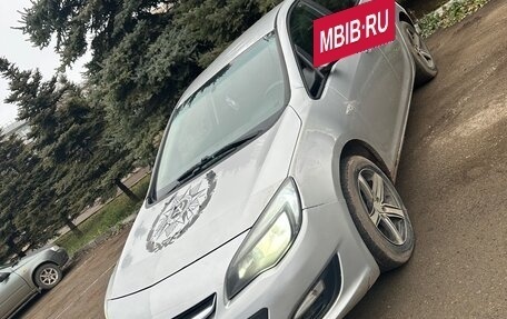 Opel Astra J, 2013 год, 545 000 рублей, 3 фотография