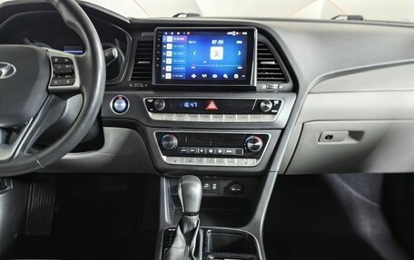 Hyundai Sonata VII, 2018 год, 1 895 000 рублей, 13 фотография