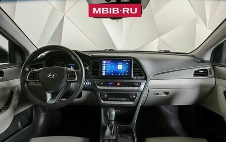 Hyundai Sonata VII, 2018 год, 1 895 000 рублей, 12 фотография