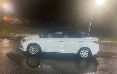 Hyundai Solaris II рестайлинг, 2019 год, 900 000 рублей, 1 фотография