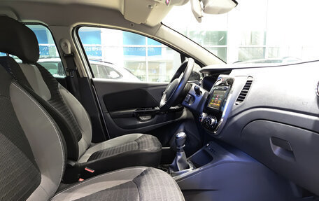 Renault Kaptur I рестайлинг, 2019 год, 1 870 000 рублей, 13 фотография