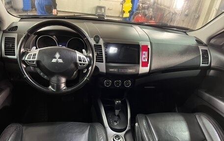 Mitsubishi Outlander III рестайлинг 3, 2011 год, 1 350 000 рублей, 7 фотография