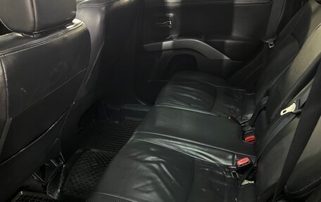 Mitsubishi Outlander III рестайлинг 3, 2011 год, 1 350 000 рублей, 12 фотография