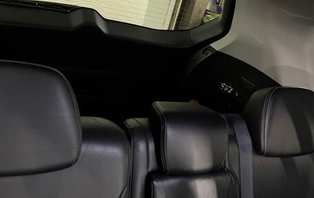 Mitsubishi Outlander III рестайлинг 3, 2011 год, 1 350 000 рублей, 17 фотография