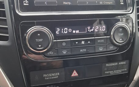 Mitsubishi Pajero Sport III рестайлинг, 2019 год, 3 699 000 рублей, 13 фотография