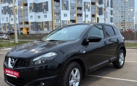 Nissan Qashqai, 2010 год, 1 100 000 рублей, 2 фотография