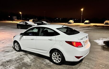 Hyundai Solaris II рестайлинг, 2015 год, 1 030 000 рублей, 2 фотография