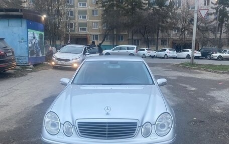 Mercedes-Benz E-Класс, 2002 год, 900 000 рублей, 1 фотография