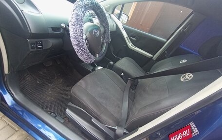 Toyota Yaris III рестайлинг, 2008 год, 645 000 рублей, 11 фотография