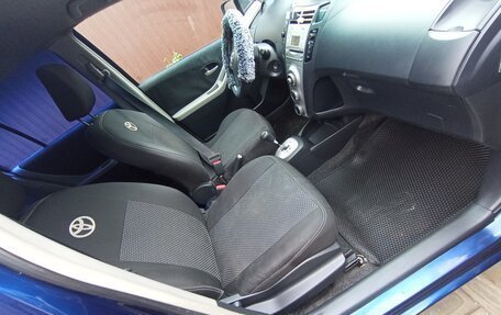 Toyota Yaris III рестайлинг, 2008 год, 645 000 рублей, 16 фотография