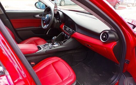 Alfa Romeo Giulia II, 2020 год, 2 900 000 рублей, 10 фотография