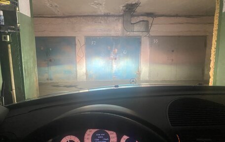 Mercedes-Benz E-Класс, 2002 год, 900 000 рублей, 12 фотография