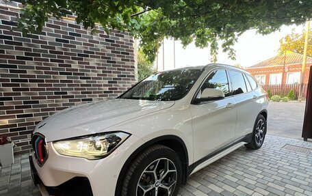 BMW X1, 2019 год, 3 300 000 рублей, 8 фотография