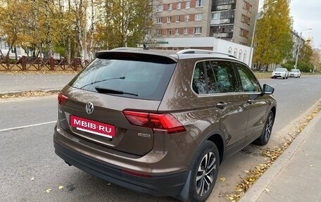 Volkswagen Tiguan II, 2020 год, 2 450 000 рублей, 3 фотография