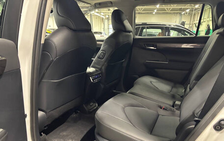 Toyota Highlander, 2025 год, 6 190 000 рублей, 5 фотография