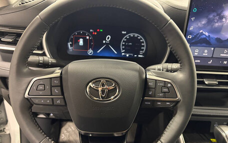 Toyota Highlander, 2025 год, 6 190 000 рублей, 9 фотография