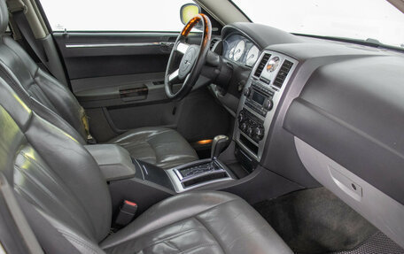 Chrysler 300C II, 2004 год, 560 000 рублей, 9 фотография