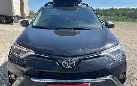 Toyota RAV4, 2017 год, 3 000 000 рублей, 1 фотография