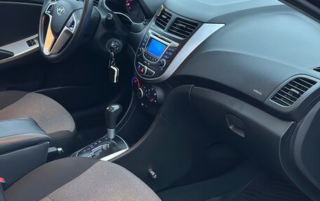 Hyundai Solaris II рестайлинг, 2013 год, 980 000 рублей, 18 фотография