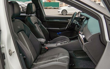 Volkswagen Golf VIII, 2021 год, 2 990 000 рублей, 9 фотография