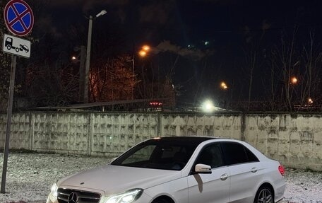 Mercedes-Benz E-Класс, 2013 год, 1 670 000 рублей, 3 фотография